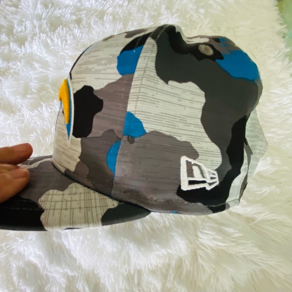 🏈 OFFICIAL LOS ANGELES CHARGERS CAP - Picture 2 of 5